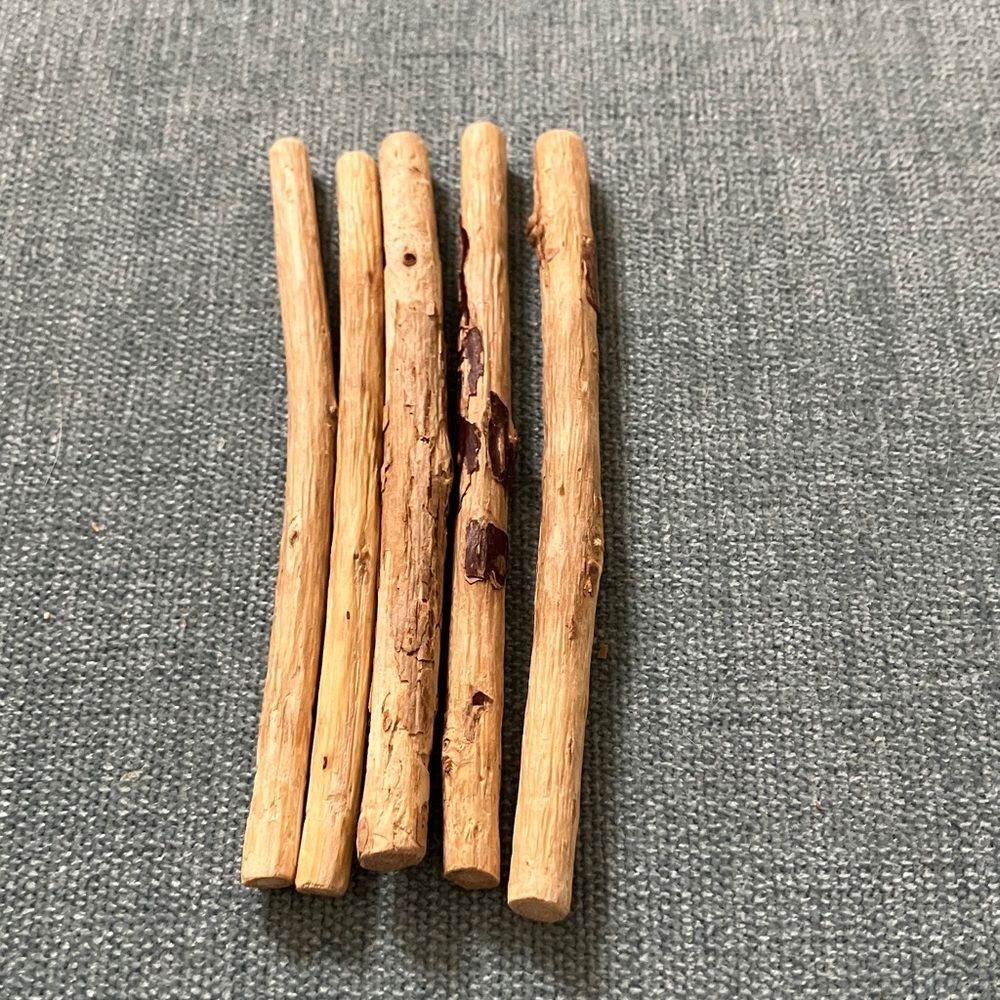 5 Gently Used Cat Silvervine Chew Sticks